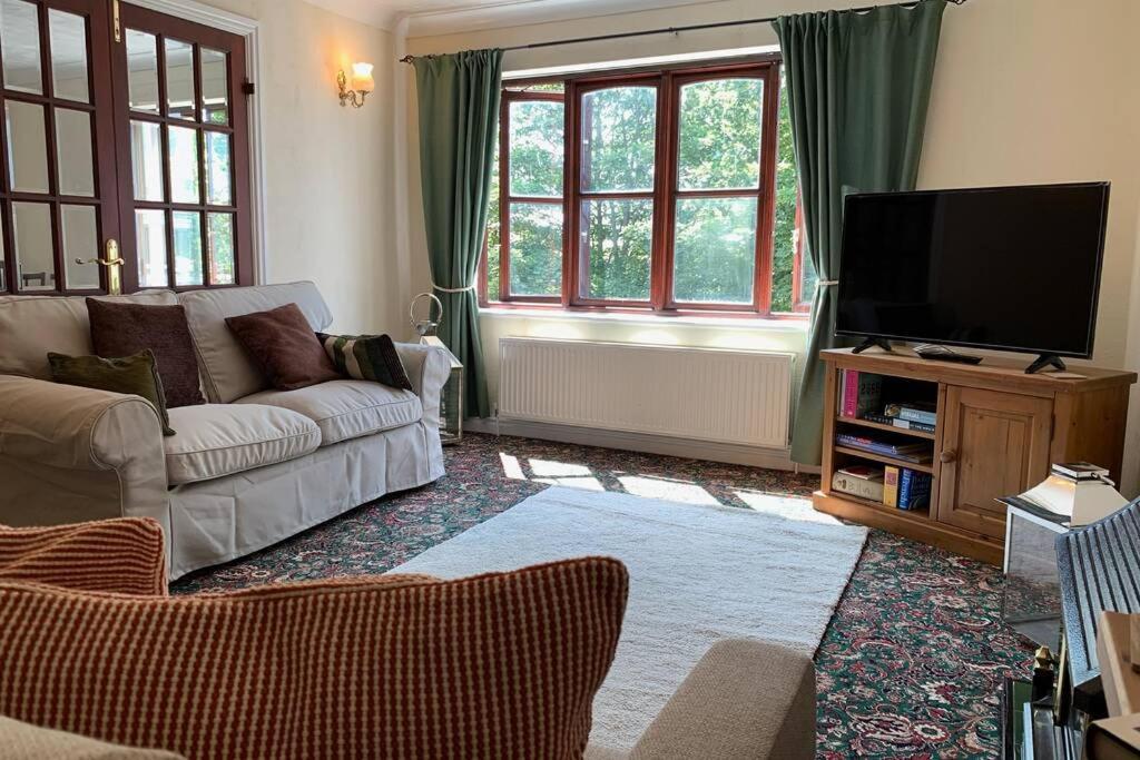 A Charming, Spacious 2 Bedroom Apartment In Lytham Lytham St Annes Bagian luar foto