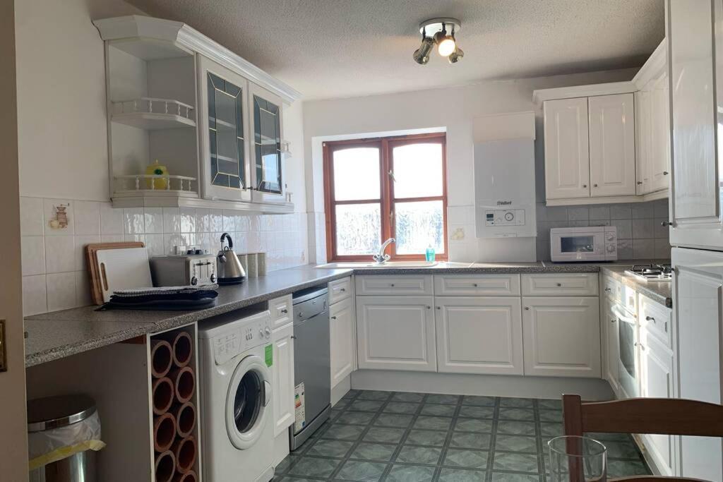 A Charming, Spacious 2 Bedroom Apartment In Lytham Lytham St Annes Bagian luar foto